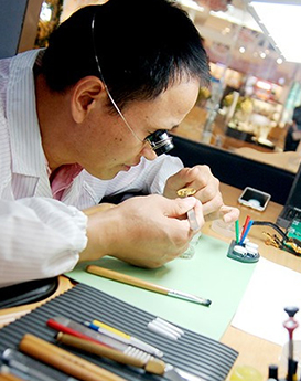 本杰明·托马斯-滨海新区百达翡丽维修服务中心制表师